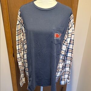 Vineyard Vines woman’s Navy and Plaid Long Sleeve Tee